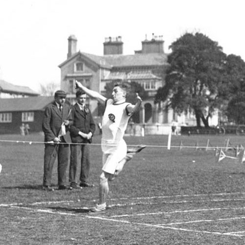 1925 100 yards